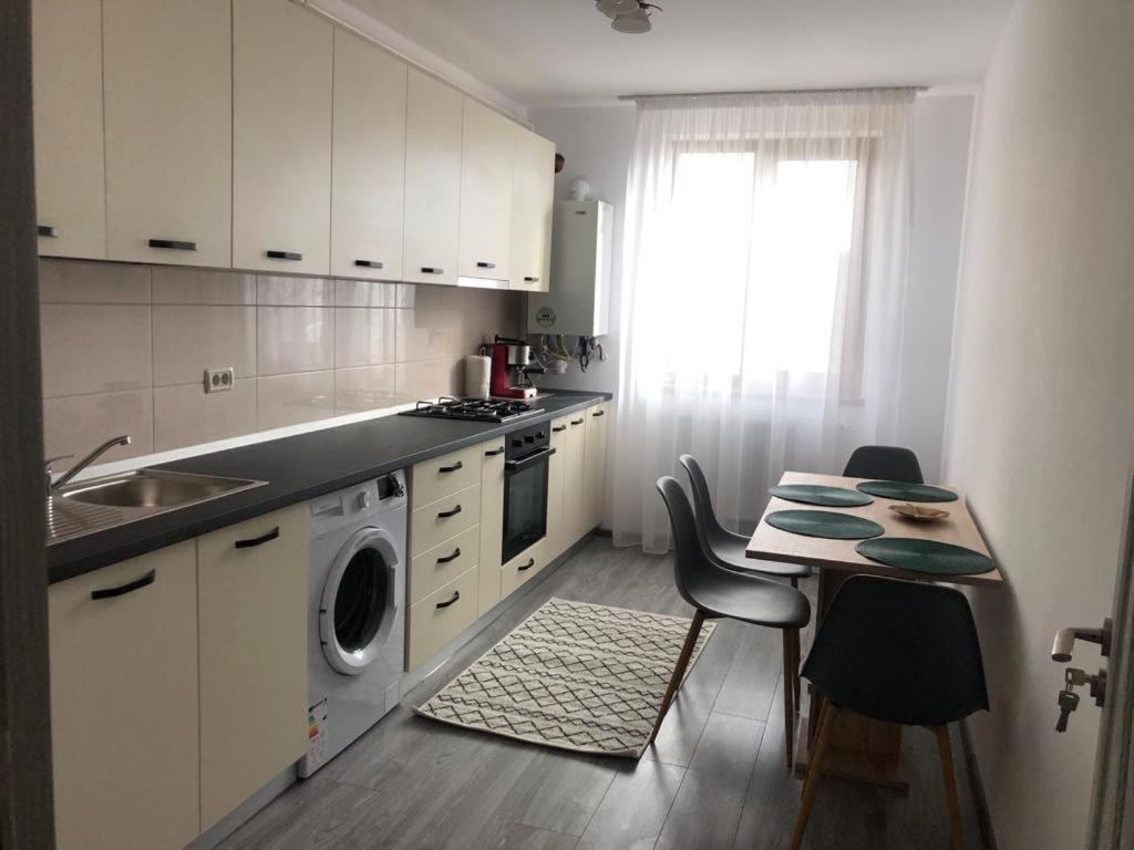 Ilinca-Zgatia Apartment Piatra Neamt Exterior photo